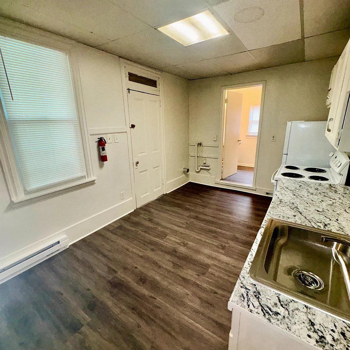 2 bed, 1.0 bath, 990 sqft, $1,250 — Photo 1