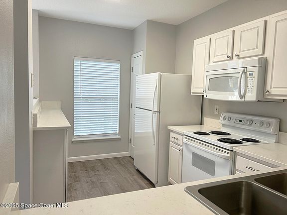 5th image of 12311 Kensington Lakes Dr Unit 2501
