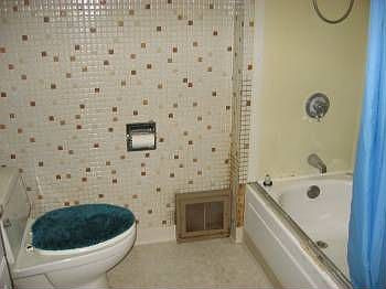 2nd image of 3916 Ardmore Ave