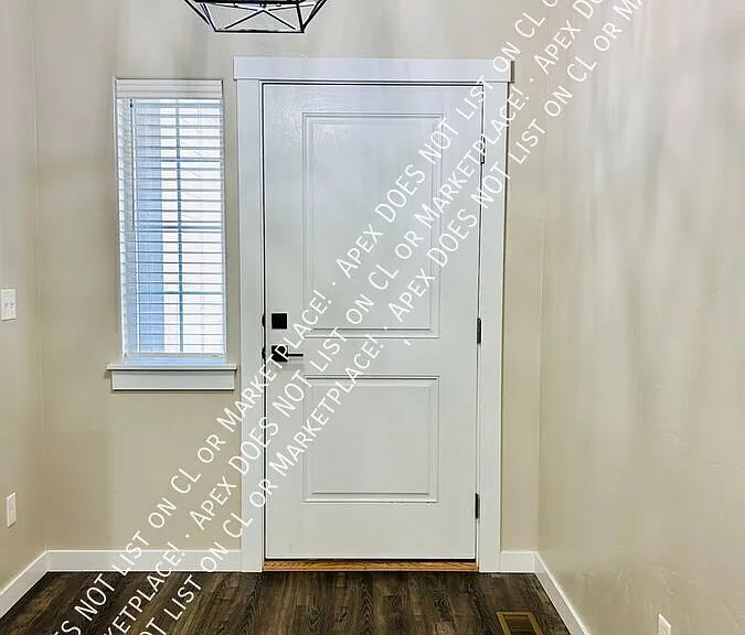 1354 E Argence St — Photo 23