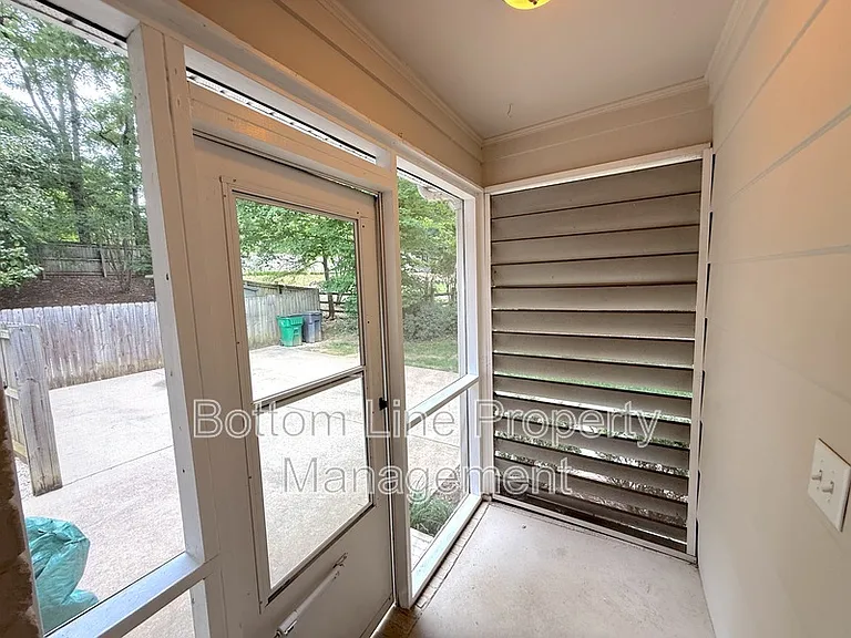 6741 Windyrush Rd — Photo 20