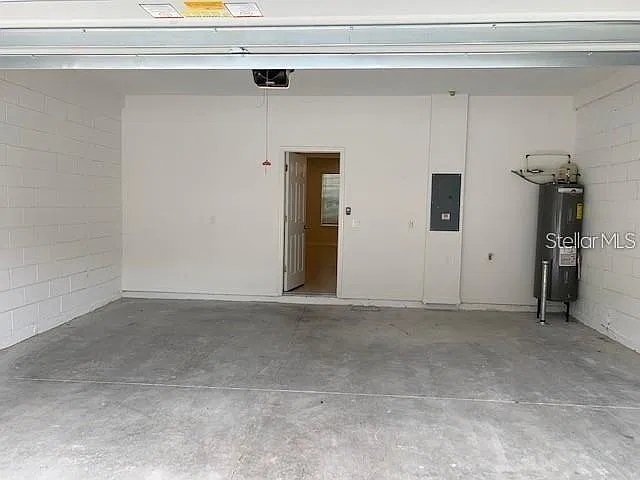 3 bed, 2.5 bath, 1577 sqft, $2,450 — Photo 4