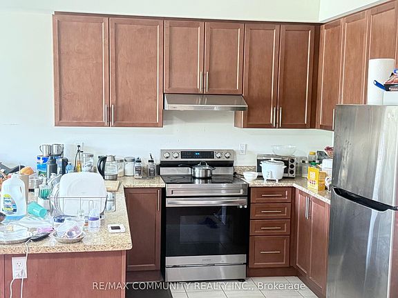 3rd image of 1103 Cameo St