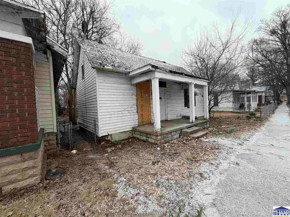 712 N 14th 1/2 St, Terre Haute, IN 47807