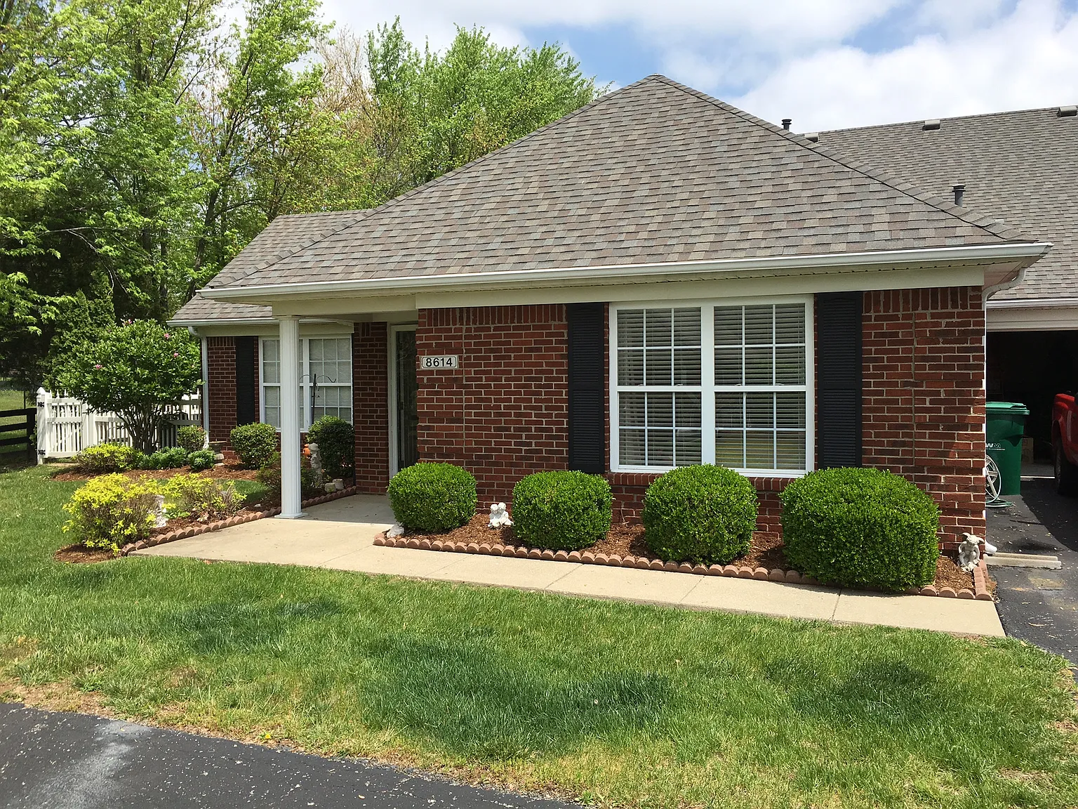 8614 Roberta Ct photo 1