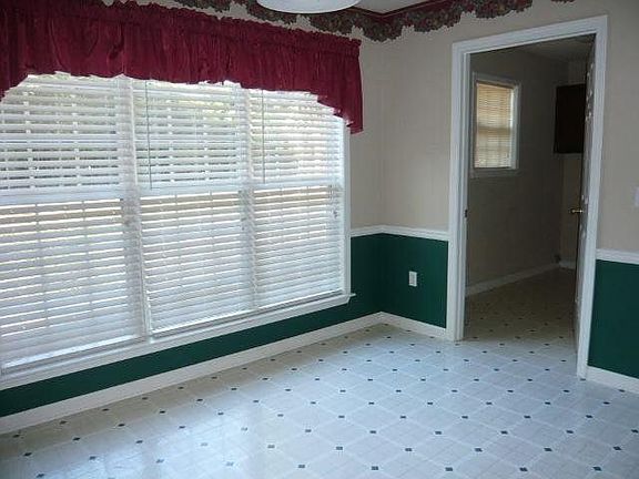 5th image of 741 Brookwood Dr