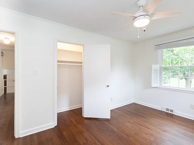5839 Wedgewood Dr — Photo 12