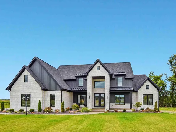 2874 Lake Dr, Newburgh, IN 47630