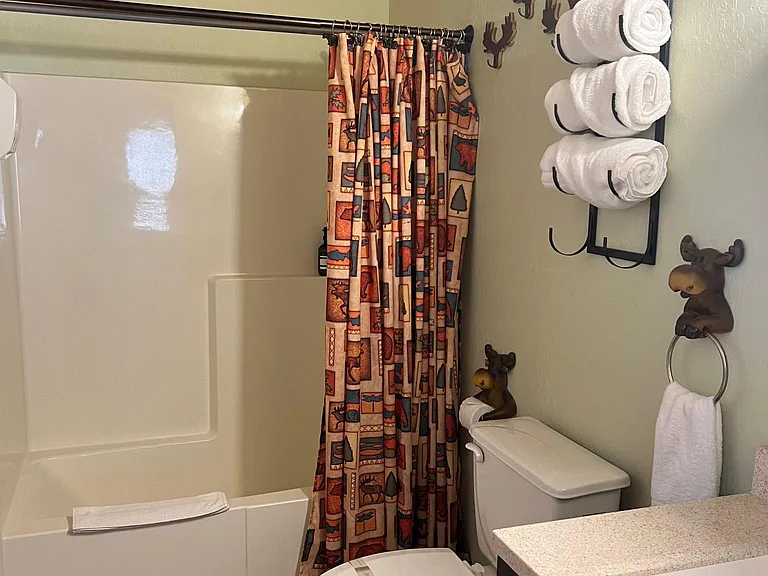 Willow Dr — Photo 9