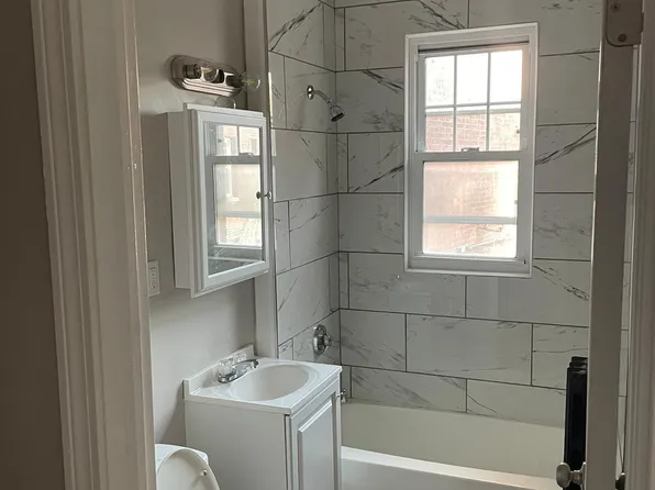 487 New Britain Ave #1, Hartford, CT 06106