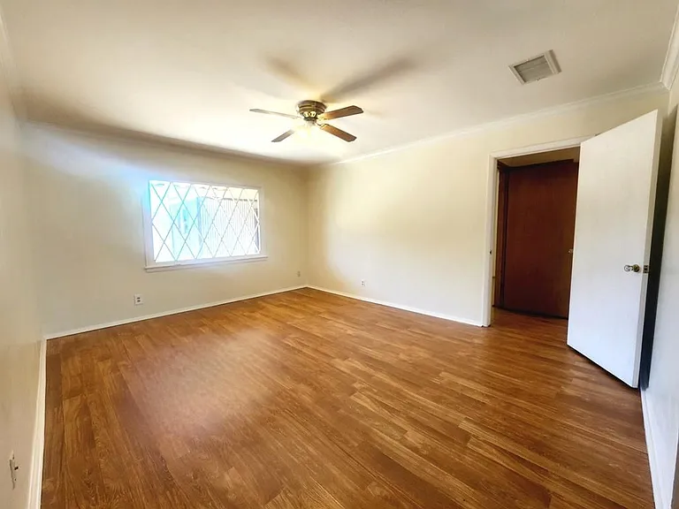 2305 Country Club Dr — Photo 13