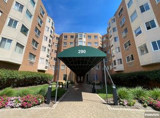 290 Anderson St APT 3K, Hackensack, NJ 07601