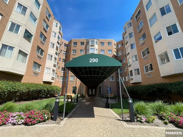 290 Anderson St APT 3K, Hackensack, NJ 07601