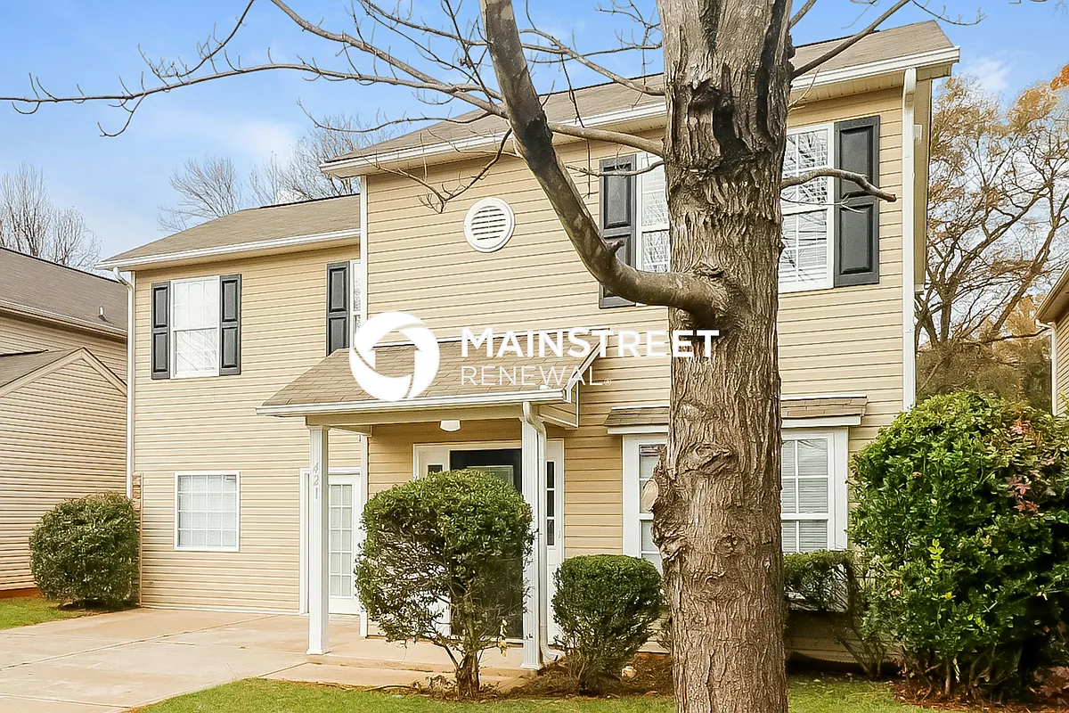 Front View - 421 Peachtree Rd
