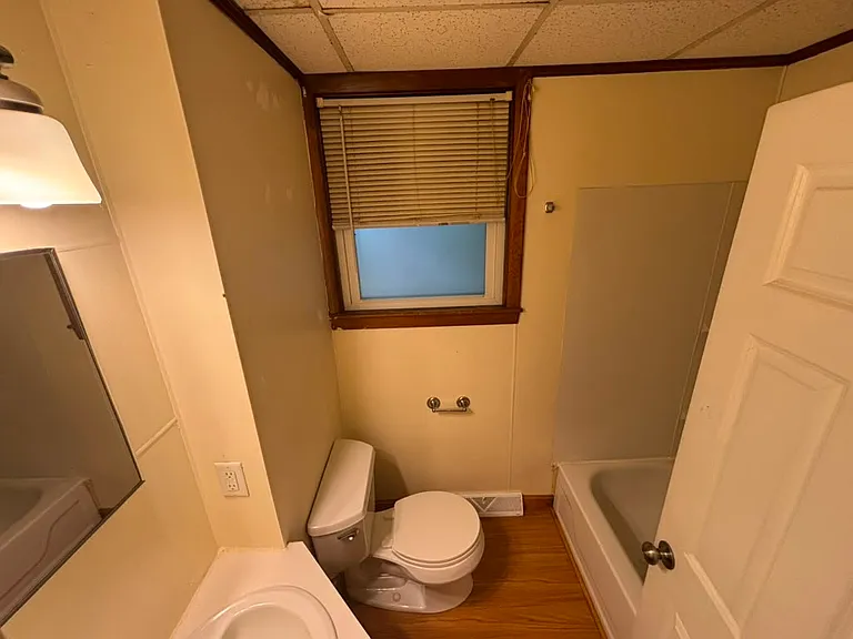 57 Lakeview Ave #E — Photo 8