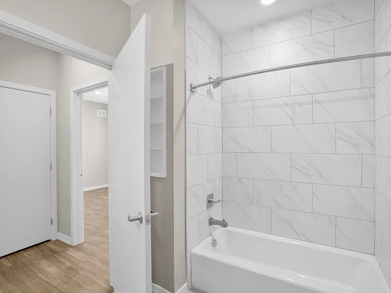 The Keystone Apartments — Photo 105