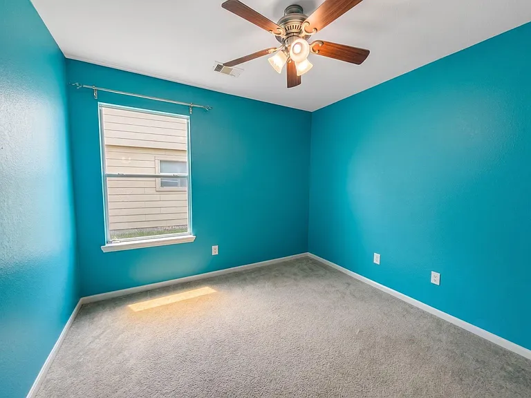 8102 Sanders Glen Ln — Photo 19