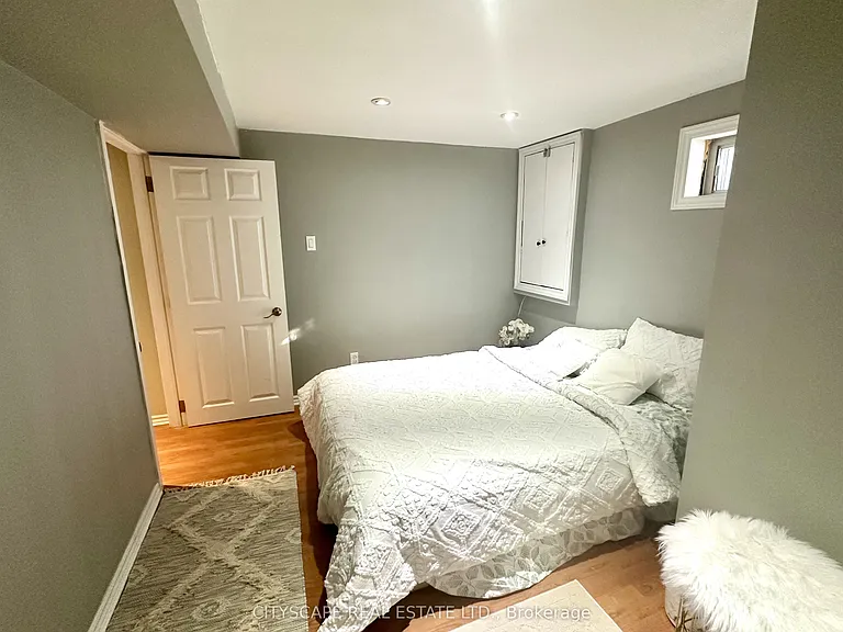 116 Rexway Dr E — Photo 21