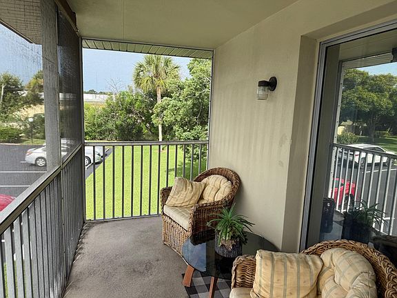 4th image of 96 Spring Lake Dr APT 205
