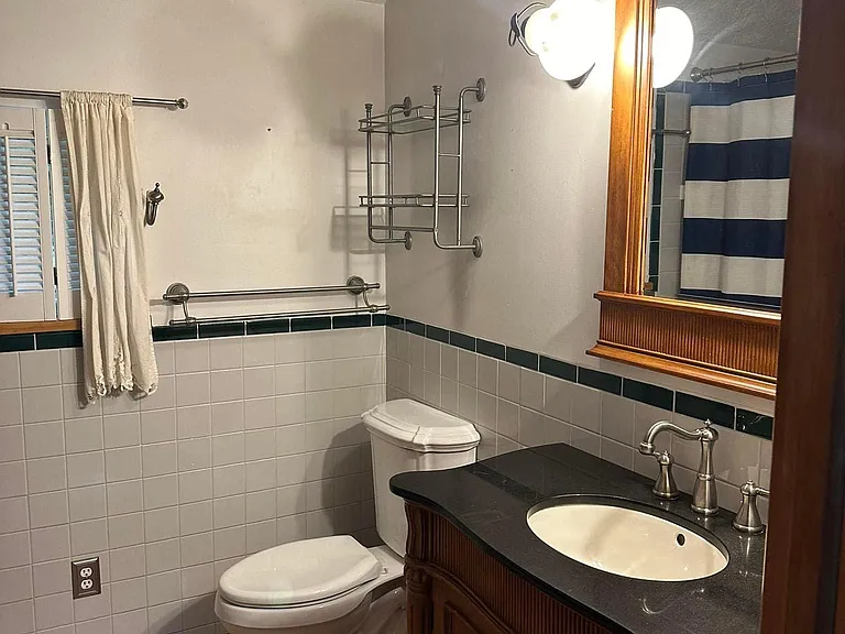 385 Riverside Dr — Photo 17