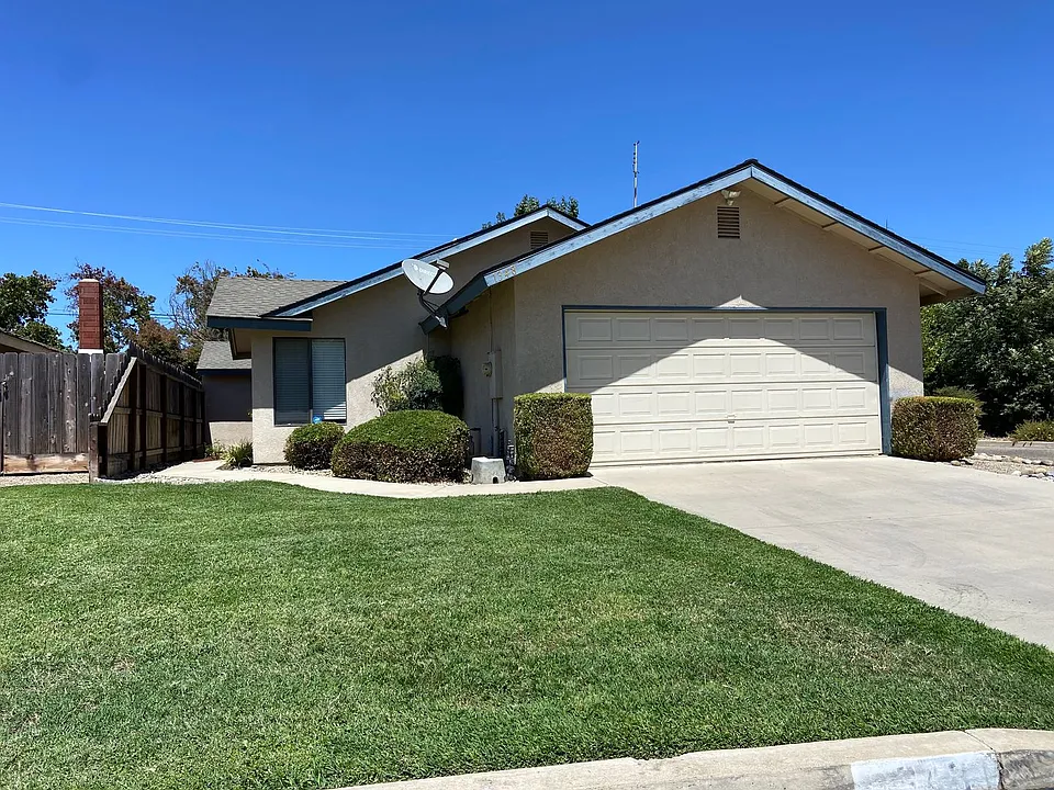 1348 E Ferguson Ct