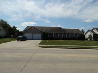 605 W Evergreen Ave, Effingham, IL 62401