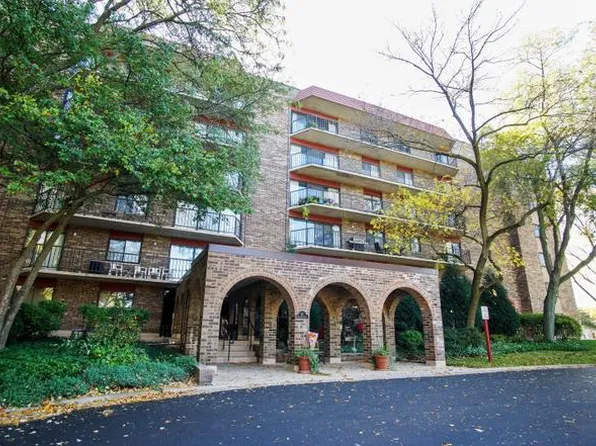 111 S Baybrook Dr Unit 204, Palatine, IL 60074