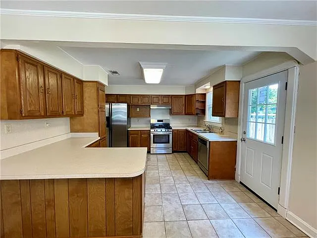 723 Bonnabel Blvd — Photo 4