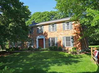 10715 Shadowcrest Ct, Cincinnati, OH 45242