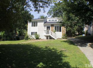 27 S Angela Cir, Durham, NC 27703