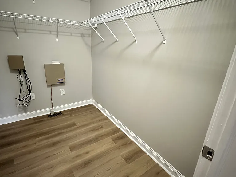 328 Lemery Dr — Photo 15