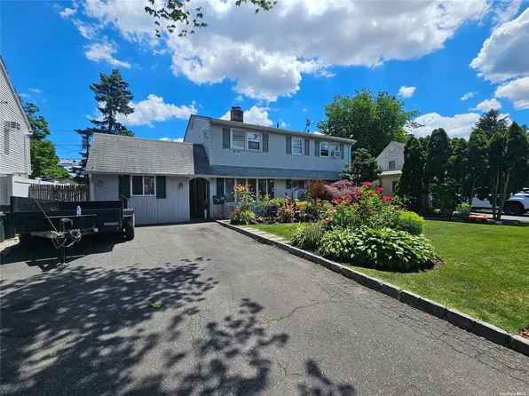 99 Jerusalem Avenue, Levittown, NY 11756