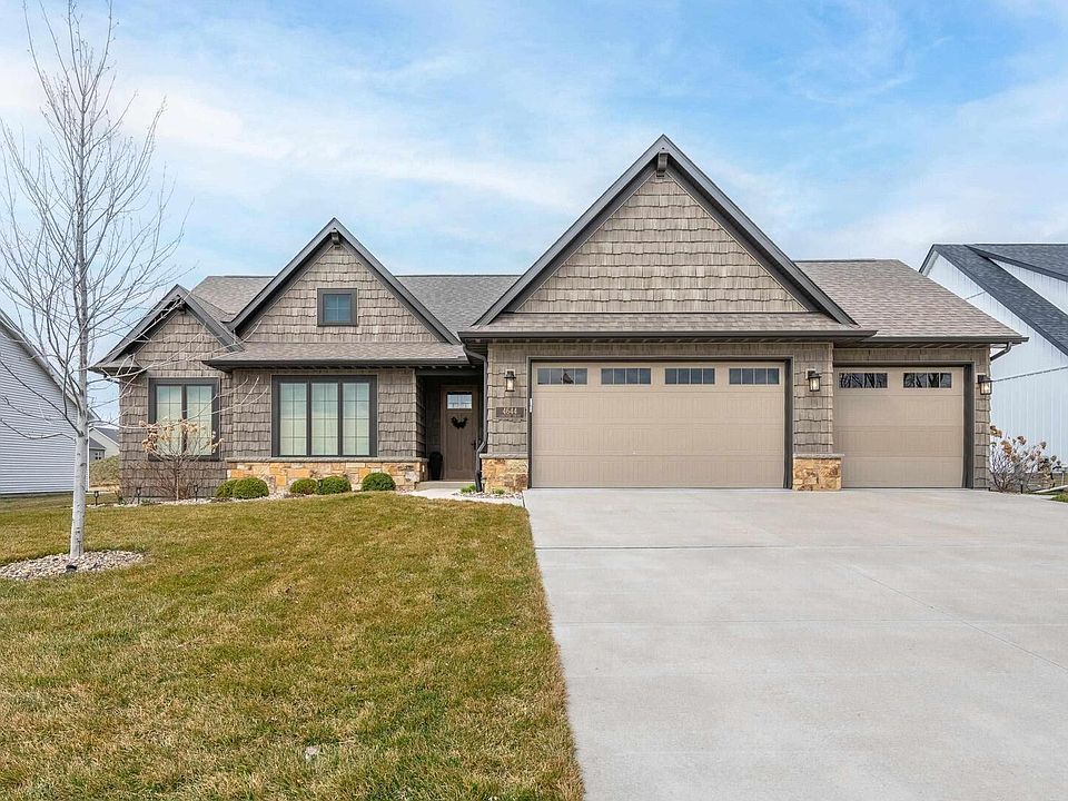 1st image of 4644 Lakeside Dr