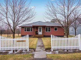 8904 Lenroot St, Duluth, MN 55808