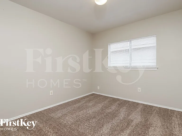 6026 Ironmill Crk — Photo 16