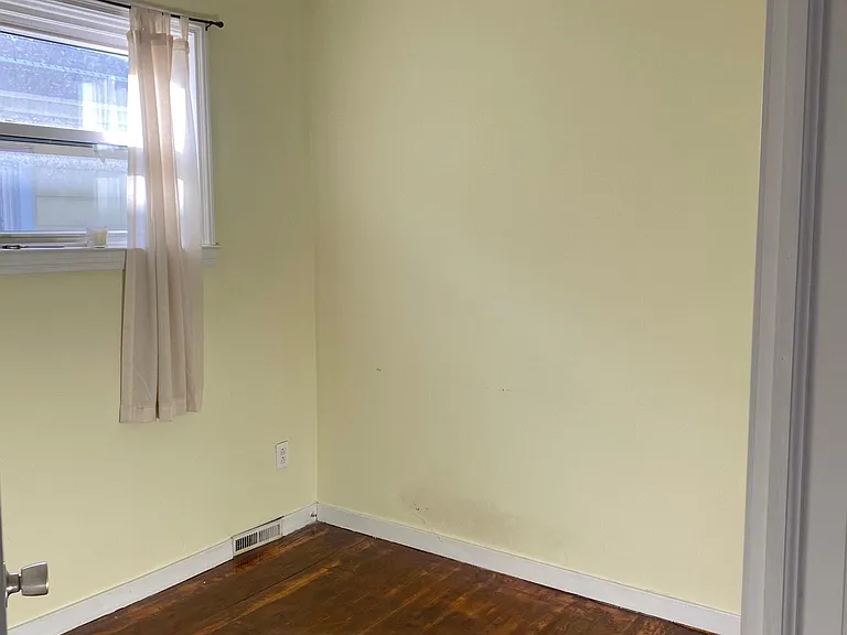 Smaller bedroom