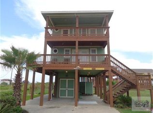 1755 Redfish Ln, Crystal Beach, TX 77650