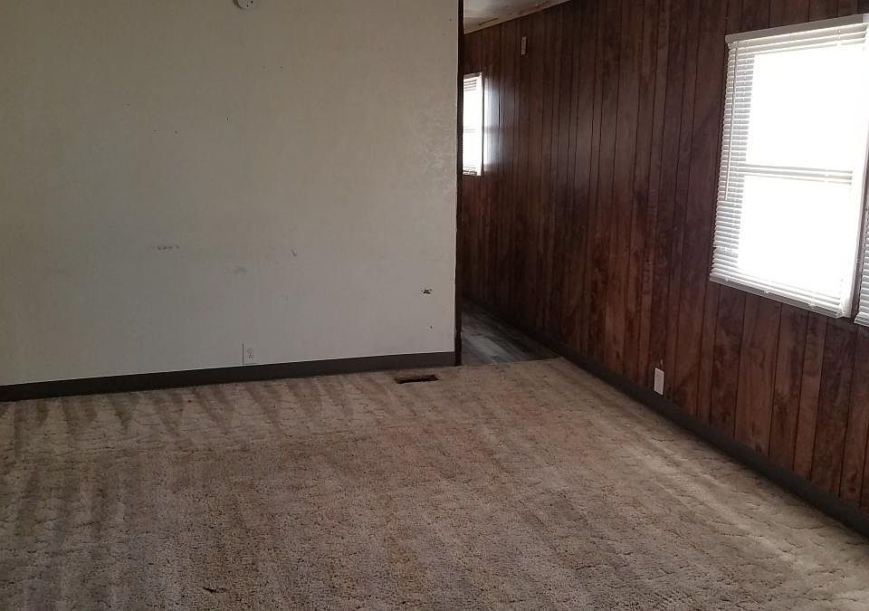 2nd image of 302 Nassau Dr #302