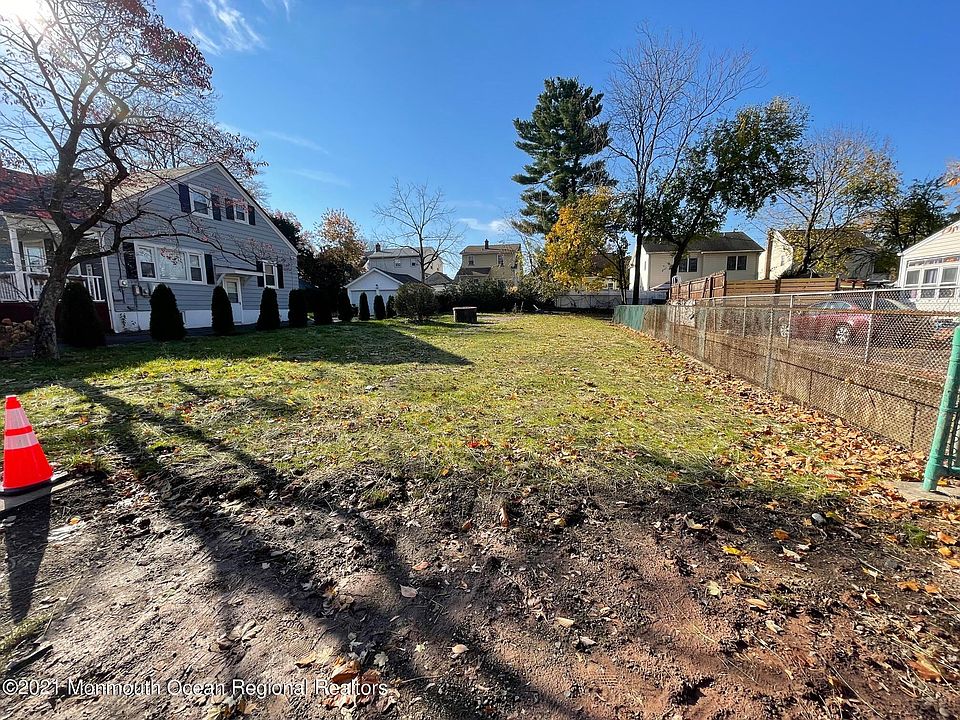 2nd image of 2156 Stecher Ave