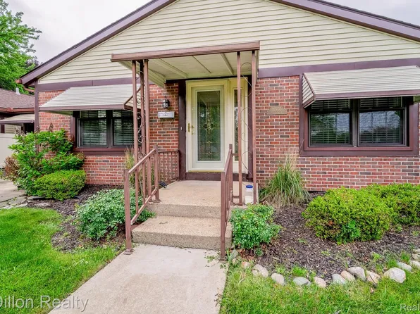 40807 Newport Dr, Plymouth, MI 48170