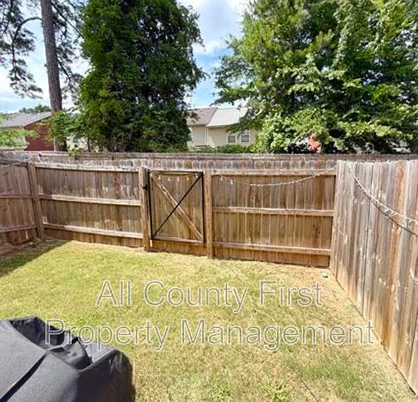 5788 Calle Vista Dr — Photo 4