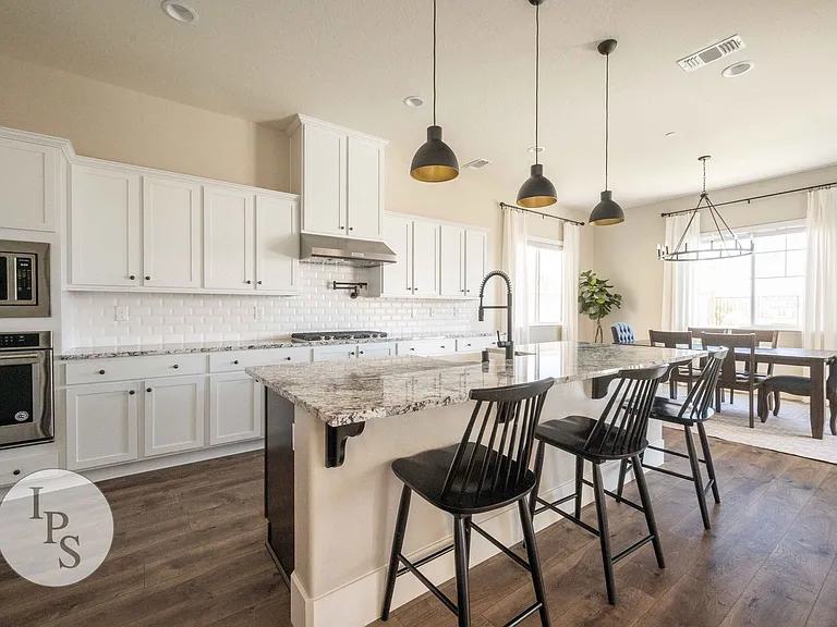 4299 Vineyard Dr — Photo 15