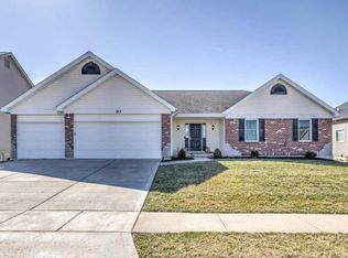 122 Central Park Ave, Foristell, MO 63348