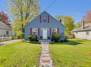 44 Monroe St, Waterford, CT 06385