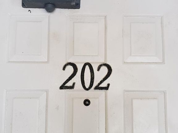 3rd image of 633 S Palmetto Ave #2020