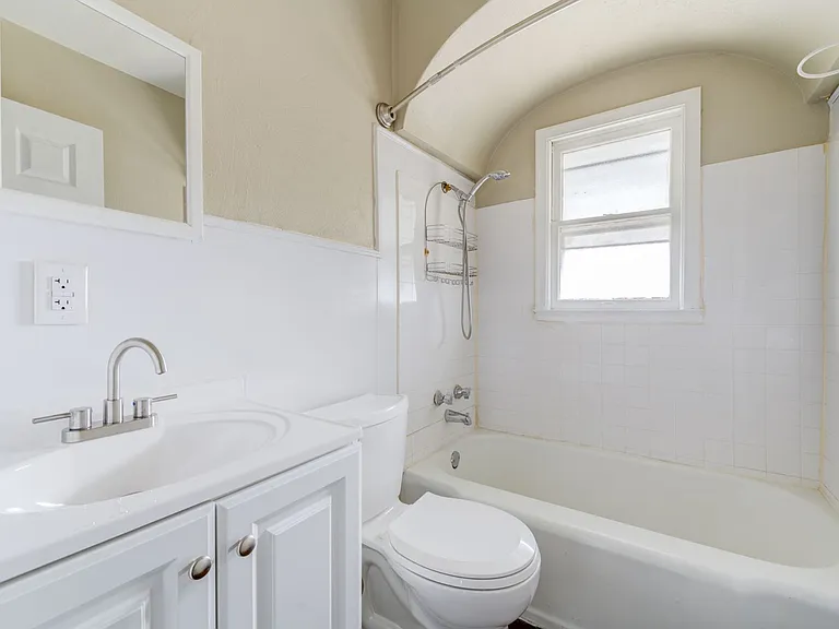 7724 Horatio Dr — Photo 12