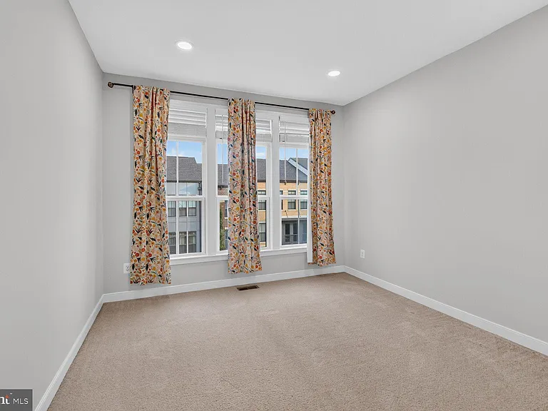 42302 Crawford Ter — Photo 17