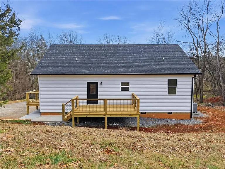 939 Nichols Rd — Photo 10