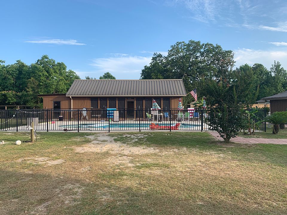 2nd image of 1100 Longo St Waveland Ms
