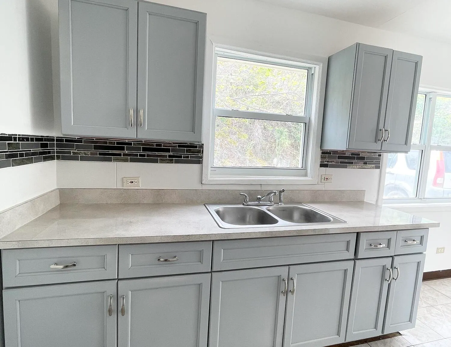 3 bed, $2,500 — Photo 1